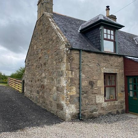 Quirky Highland Cottage With Stunning Views Fearn Lodge Екстериор снимка