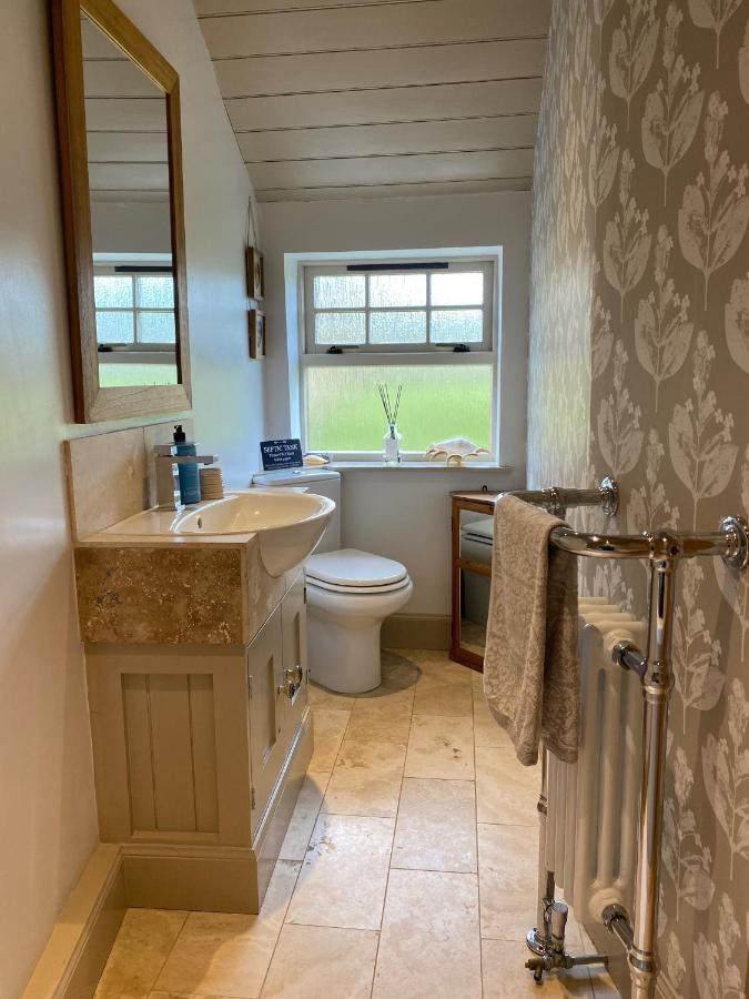 Quirky Highland Cottage With Stunning Views Fearn Lodge Екстериор снимка